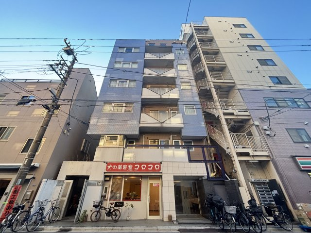 T-WOODの外観