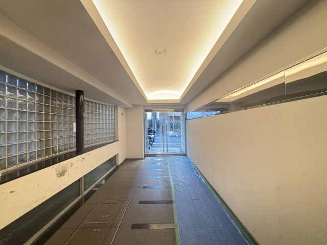 T-WOODのエントランス