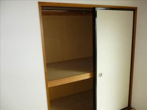 白樺ハイツの収納