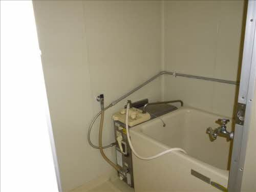 白樺ハイツの浴室