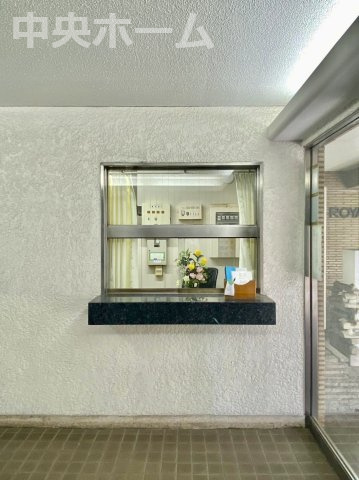 ヴィラロイヤル両国の現況写真|受付(管理人室)。