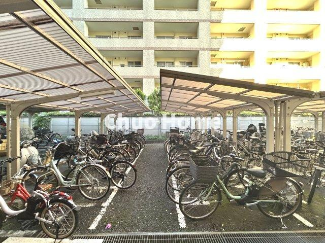 コスモウィル大島の駐輪場|【自転車置き場】最新の空き状況や費用などの詳細は担当スタッフまでお問い合わせください。