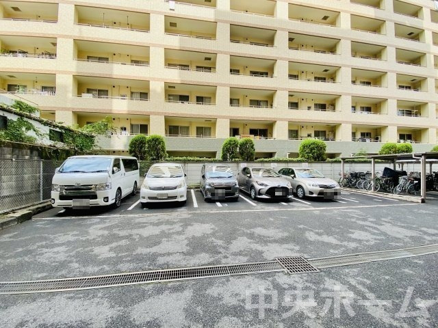 コスモウィル大島の駐車場|敷地内駐車場