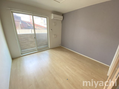 【洋室】 | ルシール名東　B