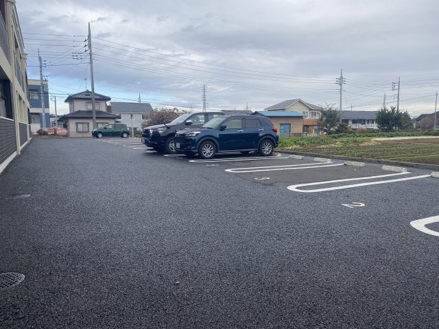 サンシャインヒルの駐車場