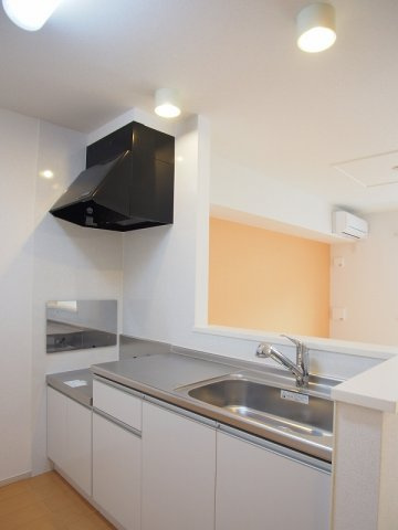 Ｖｉｌｌａ　Ｓｕｎｓｈｉｎｅのキッチン|コンパクトなキッチンで掃除もラクラク