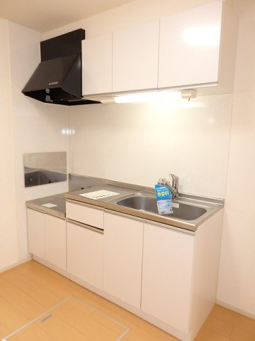 Ｃｒｏｓｓ　ｒｉｄｇｅ　Ⅱのキッチン|コンパクトなキッチンで掃除もラクラク