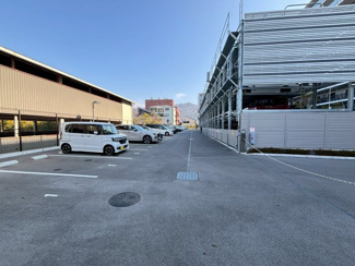 【駐車場】 | ローレルスクエア柏原