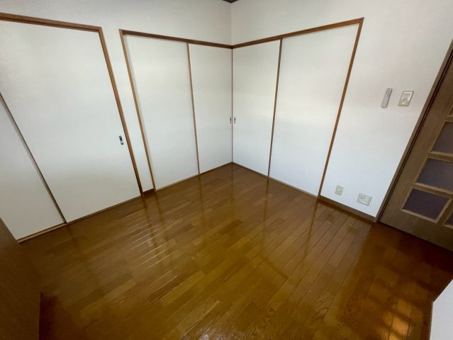 アルディア伊勢の居間・リビング