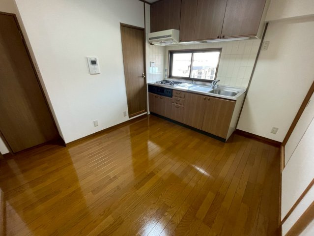 アルディア伊勢の居間・リビング