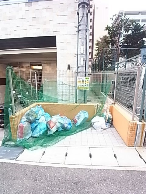 メゾンエスプリ生田の外観