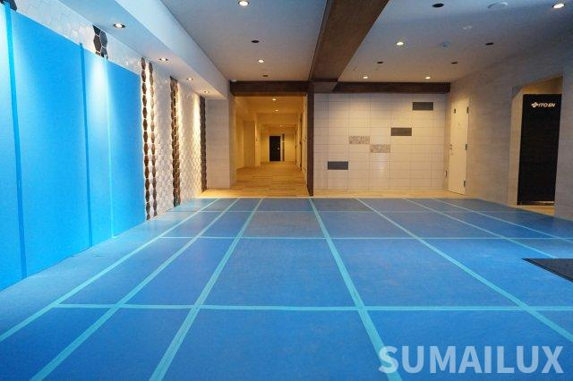 ニューガイア水前寺のエントランス