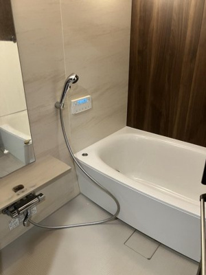 【浴室】 | オーヴィジョン武岡テラス | ※AI機能で家具を消去しています。