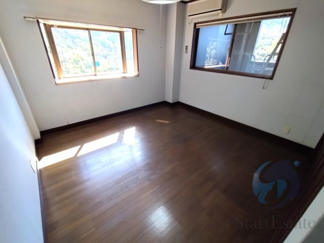 【洋室】 | 能勢町下田 店舗付き住居