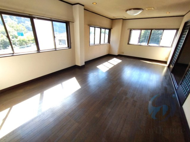 【居間・リビング】 | 能勢町下田 店舗付き住居