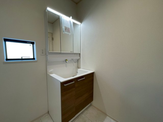 葛飾区東水元５丁目　新築戸建て　C号棟の独立洗面台|2026年2月13日撮影