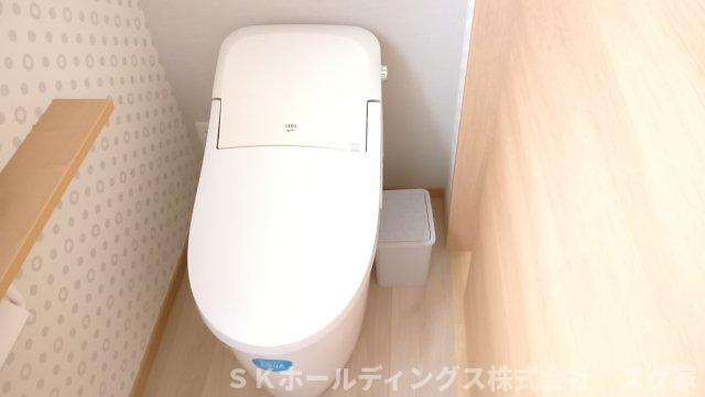 福知山市篠尾中古戸建（築８年）のトイレ