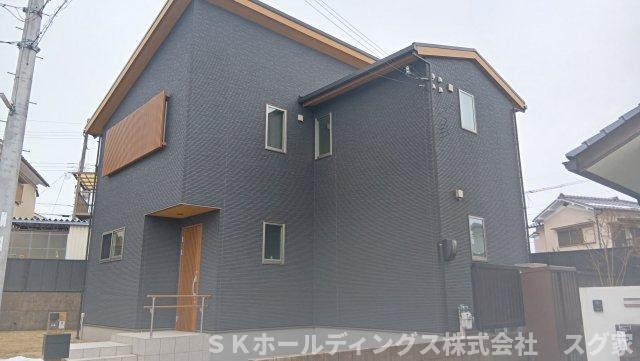 福知山市篠尾中古戸建（築８年）