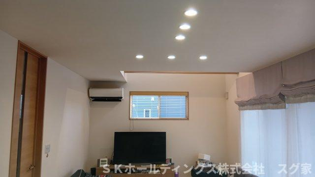 福知山市篠尾中古戸建（築８年）の居間・リビング