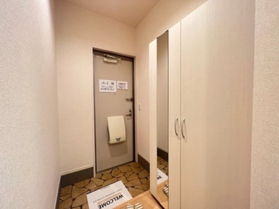 【その他】 | クレセント | 鏡付きシューズボックス