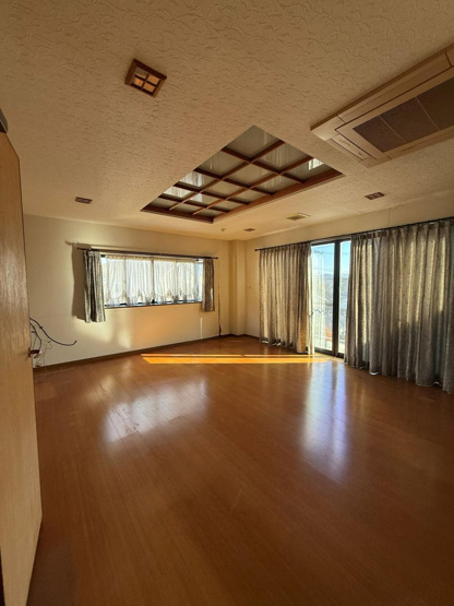 【居間・リビング】 | 高知市薊野西町１丁目