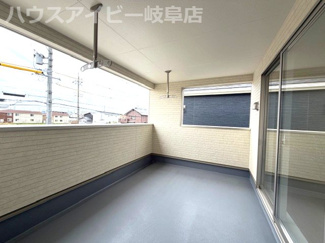 【バルコニー】 | 岐阜市西中島新築建売全2棟！お車並列3台可能！広めのインナーバルコニーのあるお家！ | 岐阜市西中島新築建売全2棟！お車並列3台可能！広めのインナーバルコニーのあるお家！
