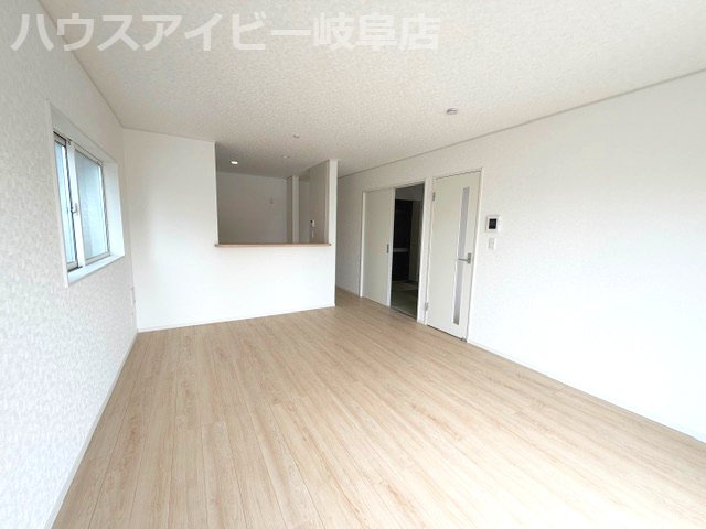 【居間・リビング】の画像