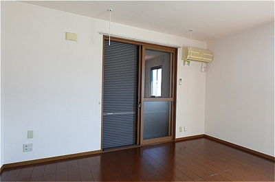 【居間・リビング】 | クレセント Ｂ | シャッター雨戸