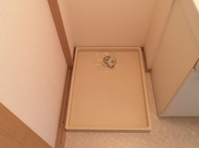 【玄関】 | メゾンドール Ａ | 洗濯機置き場