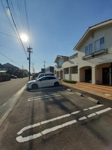 アレグリア・Ｋの駐車場
