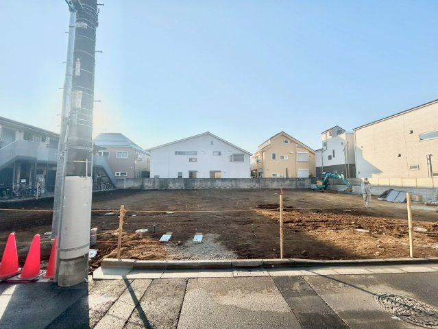 練馬区南田中1丁目　建築条件付き売地　全6区画の前面道路含む現地写真|2026.2.13撮影

現地ご見学希望・資料請求などお気軽にお問い合わせ下さい！
03-5990-5201