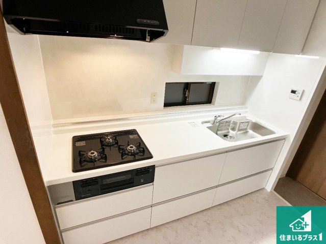 ダイアパレス名谷のキッチン|スペースが広く確保されている為お子様が大きくなったときは一緒に料理を楽しめます♪