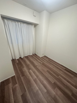 【洋室】 | ソシエ北大阪1番館 | 約4.6帖の洋室！ご家族がそれぞれの部屋でリラックスでき、仕事や趣味に集中しやすい環境を作れます。