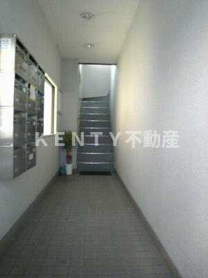 【ロビー】 | ロイヤルコスモ | 建物の内部です