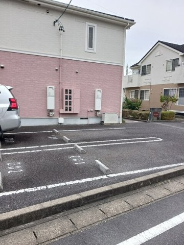 コルソ　セレノの駐車場