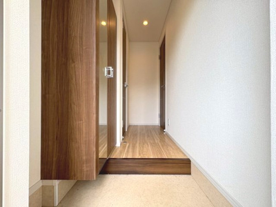 【玄関】 | ハイツ第三寺新