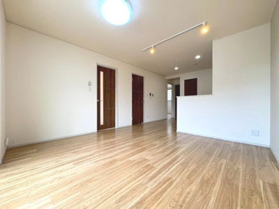 【居間・リビング】 | ハイツ第三寺新