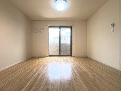 【居間・リビング】 | ハイツ第三寺新