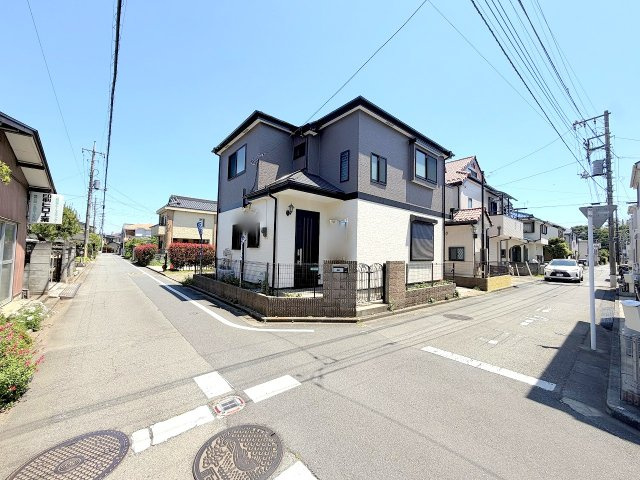 昭島市美堀町２丁目　リフォーム住宅の前面道路含む現地写真