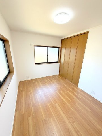 昭島市美堀町２丁目　リフォーム住宅の洋室