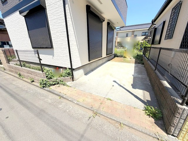 昭島市美堀町２丁目　リフォーム住宅の駐車場