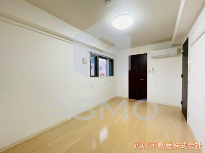 【洋室】 | ファミリアーレ