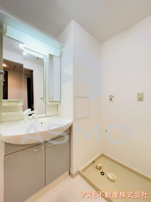 【洗面所】 | ファミリアーレ