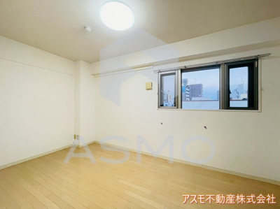 【洋室】 | ファミリアーレ