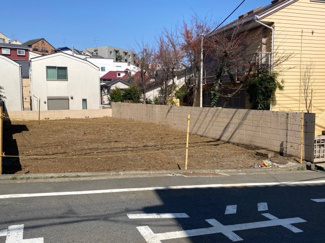 【前面道路含む現地写真】