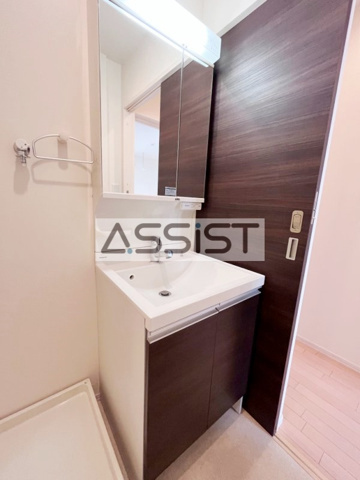 ＣＬＯＶＥＲ　ＣＯＵＲＴの独立洗面台|参考写真