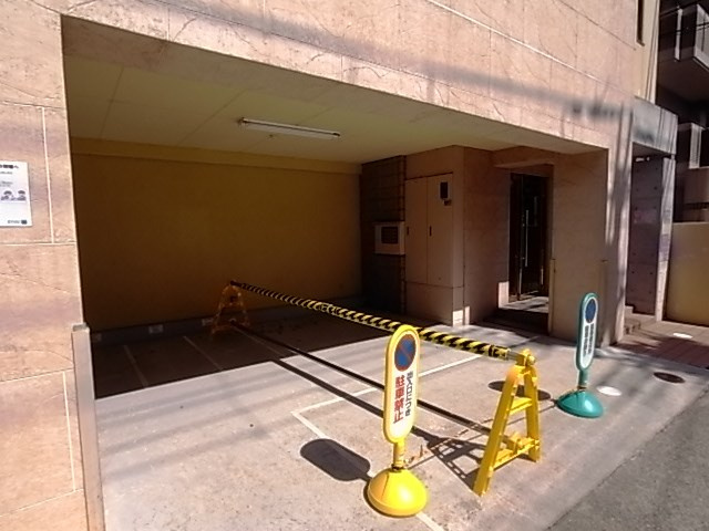 コンセール上ヶ原のエントランス