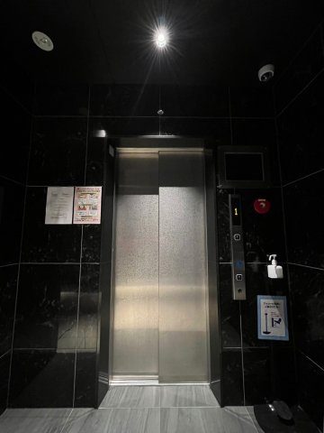 プレサンス阿波座駅前のエントランス