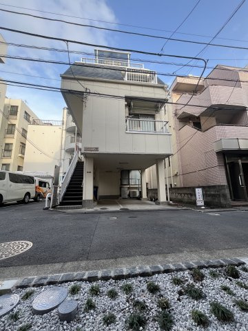 La Perla 桜新町の外観