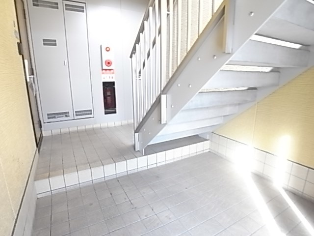 フラット松原のロビー|建物の内部です